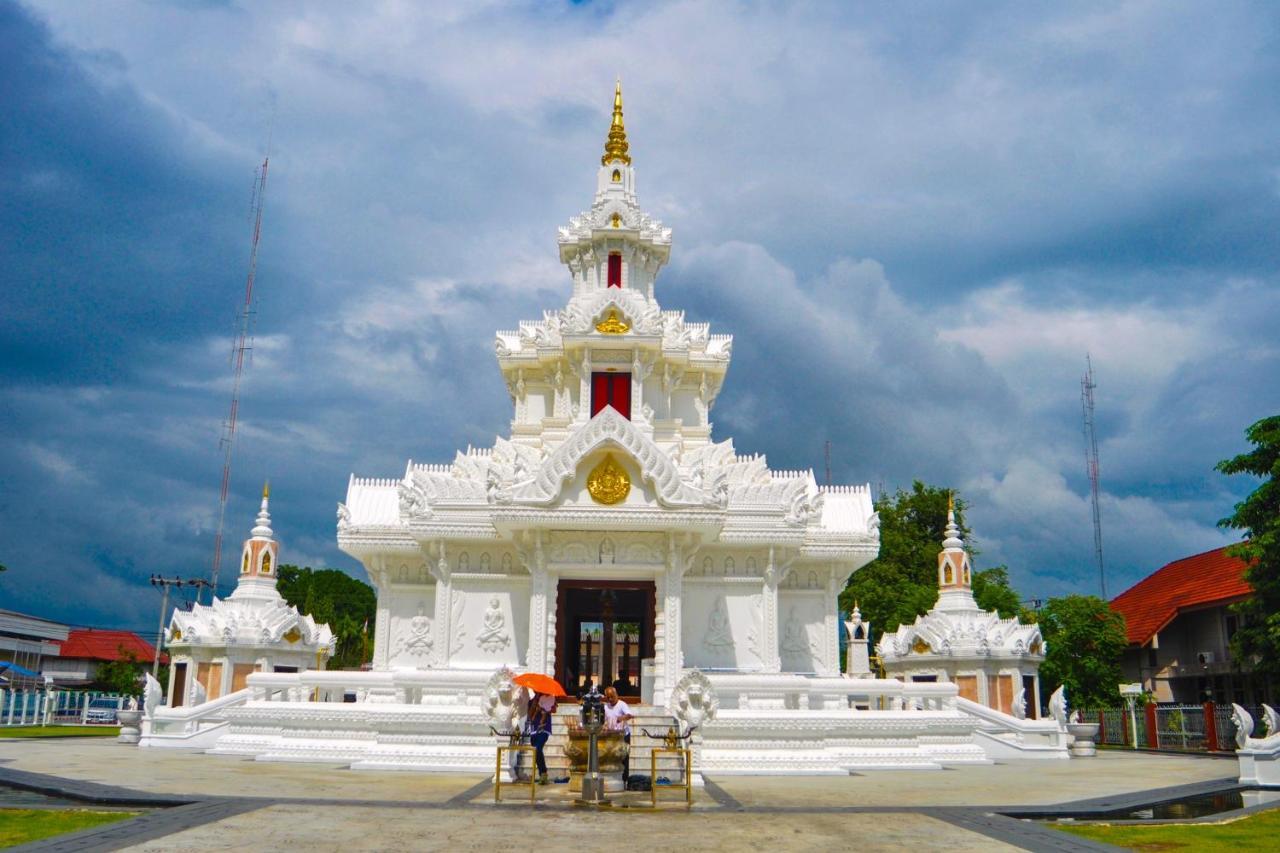 Pura Nakhon Hotel Nakhon Si Thammarat Exterior foto