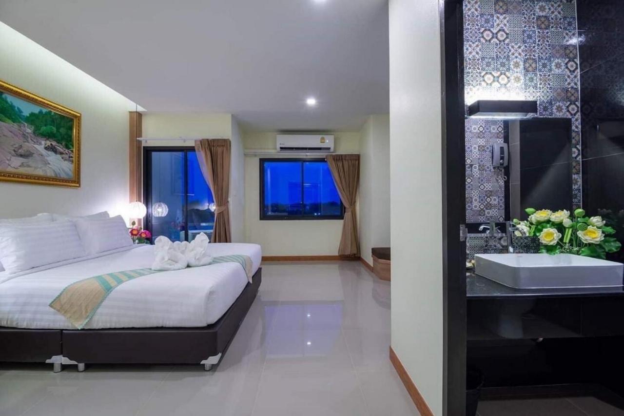 Pura Nakhon Hotel Nakhon Si Thammarat Exterior foto