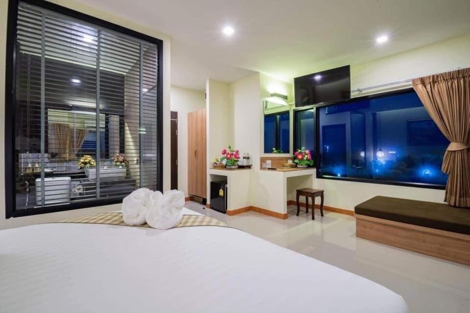 Pura Nakhon Hotel Nakhon Si Thammarat Exterior foto